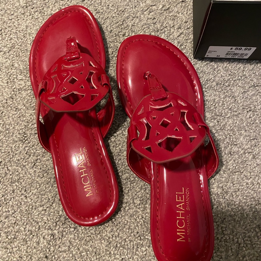 Michael Shannon red flip flops